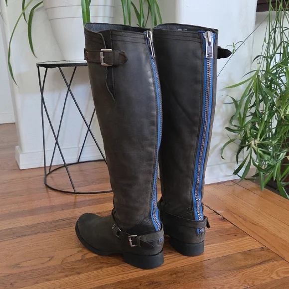 Steve Madden Black Kneehigh Boots with Buckle Straps - Picture 1 of 11